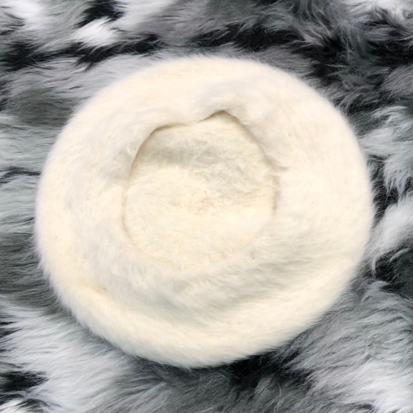 SOLD NWOT White Rabbit Hair Soft Fur - Picture 4 of 8